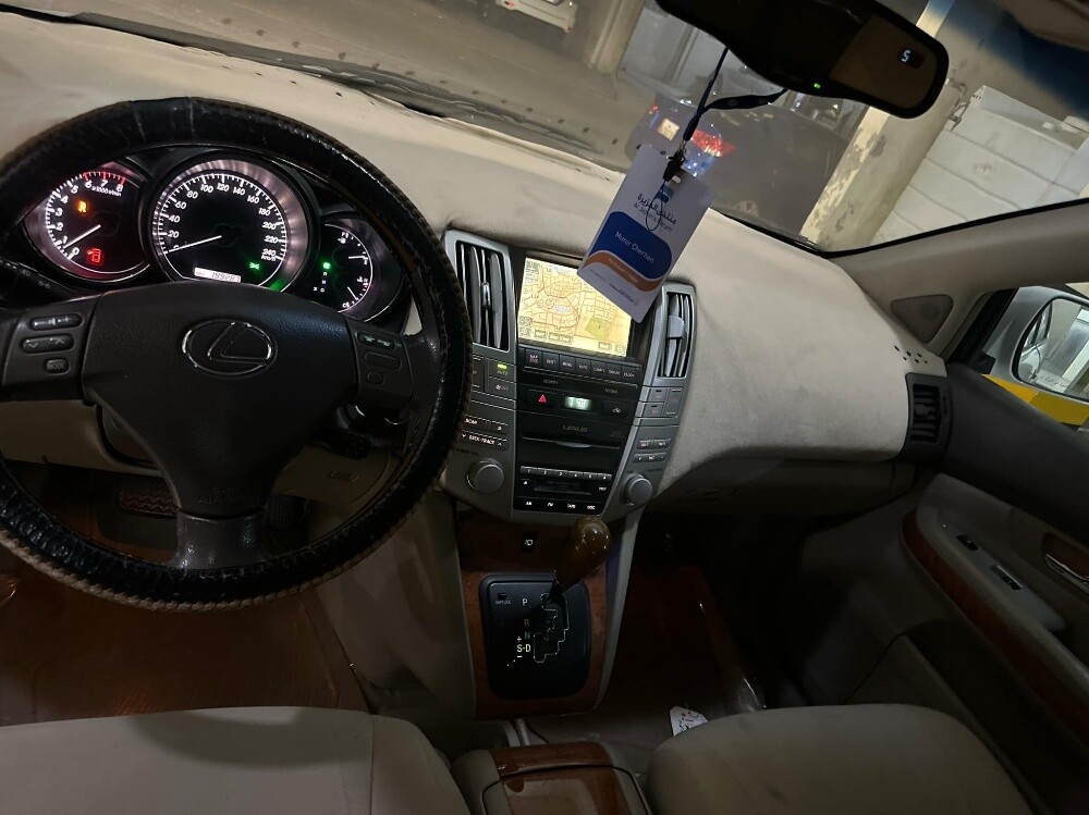 لكزس ار اكس ٣٣٠ - 6