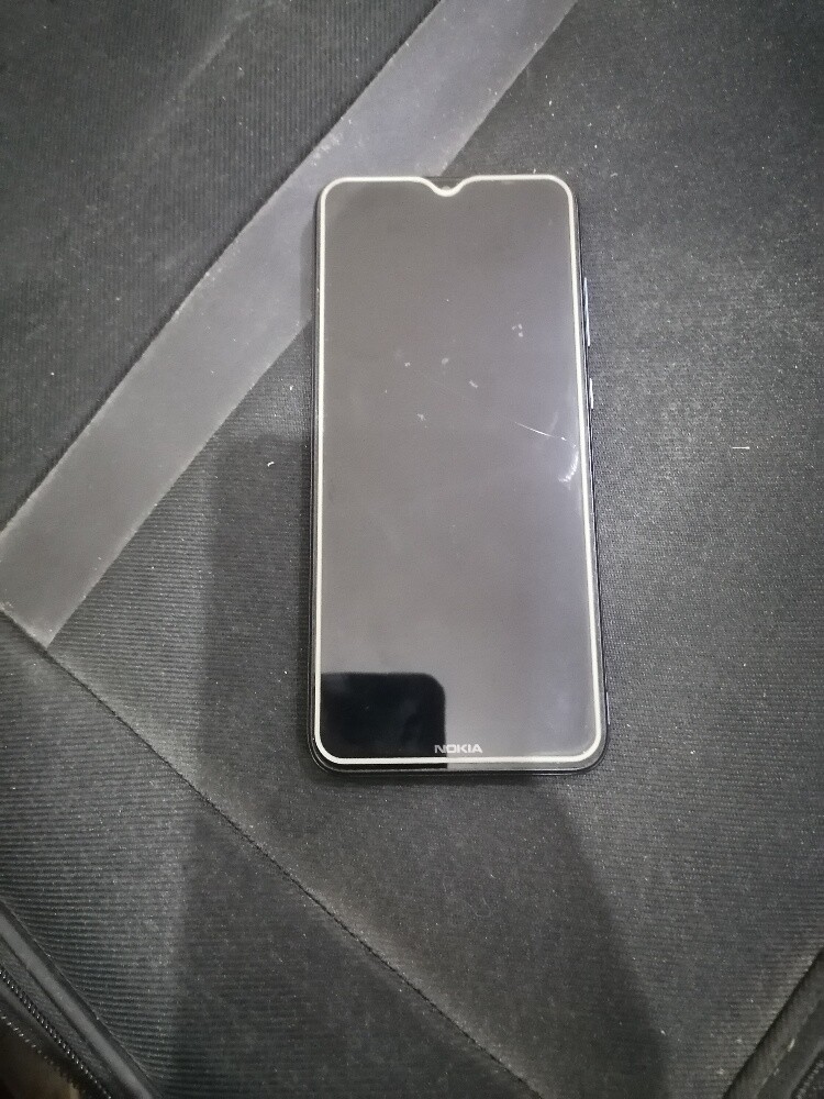 Phone in excellent condition - 2