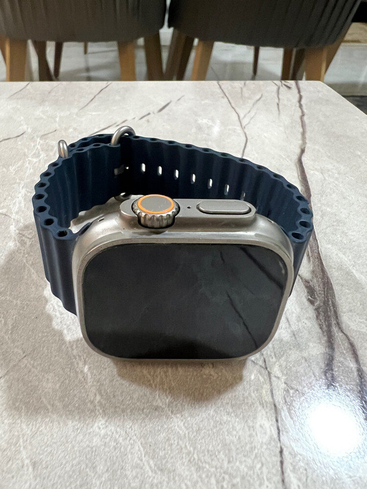 Apple Watch Ultra 2 very clean - 9