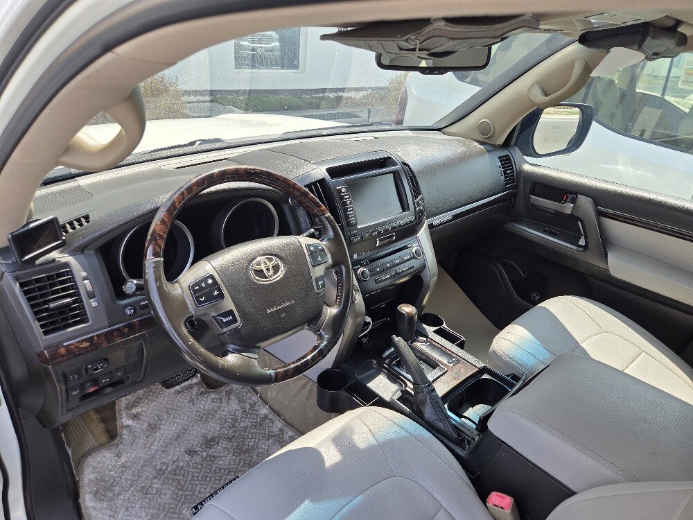 Landcruiser 2011 VXR - 10