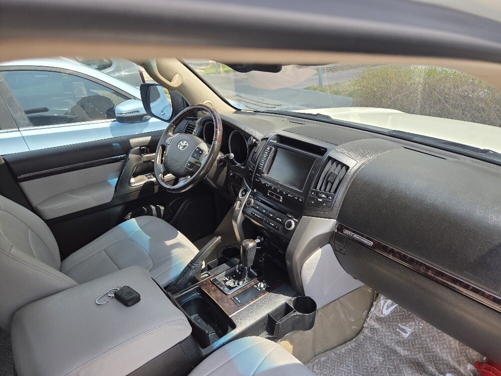 Landcruiser 2011 VXR - 12