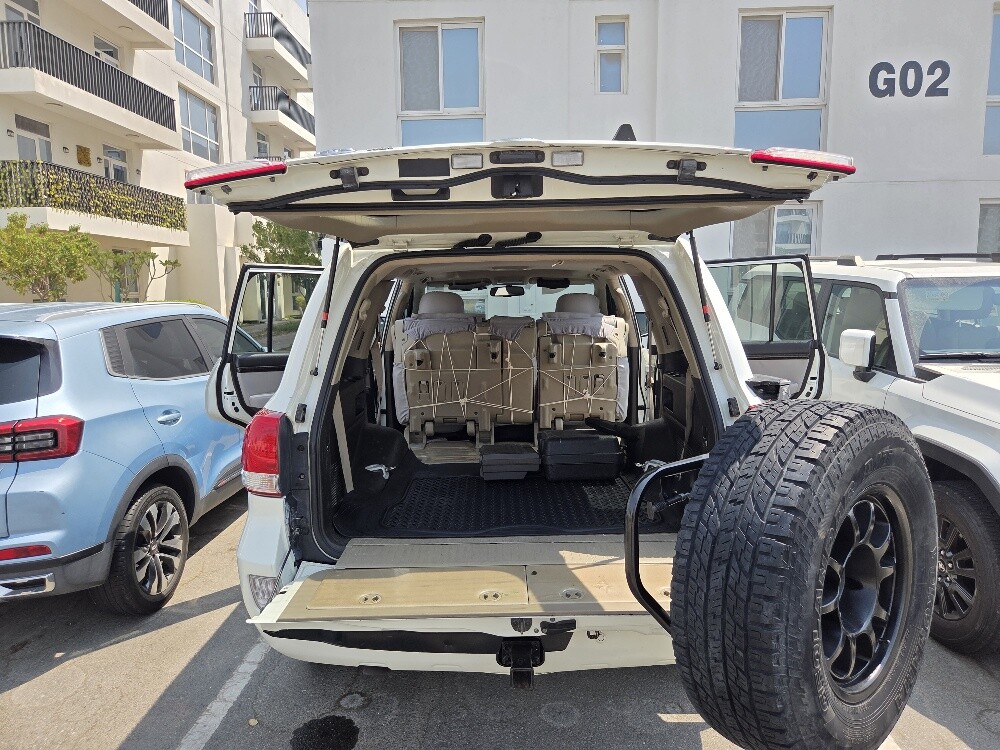 Landcruiser 2011 VXR - 17