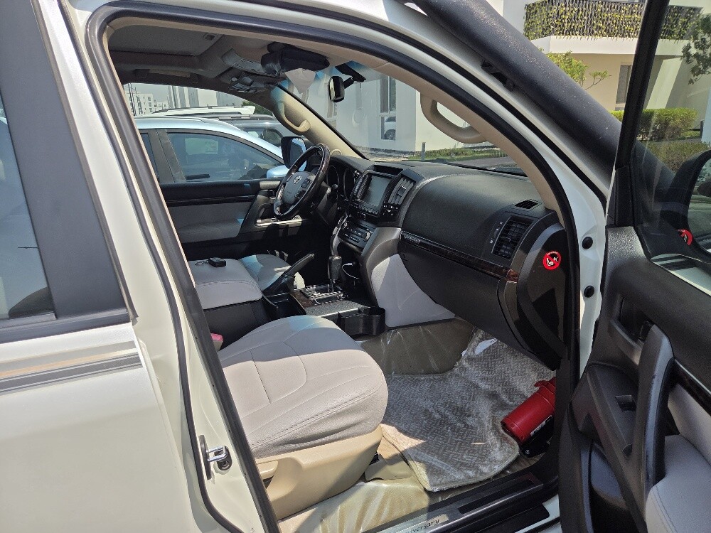 Landcruiser 2011 VXR - 11
