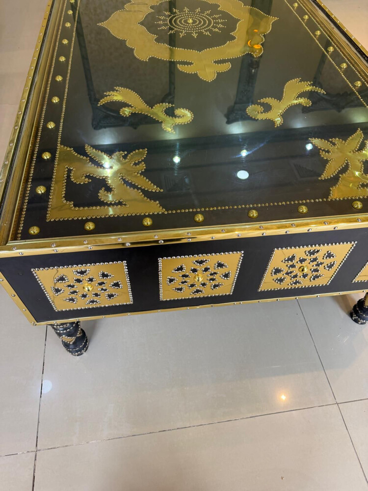 طاولة طعام عملاقة - 7