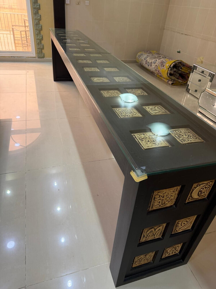 طاولة طعام عملاقة - 6