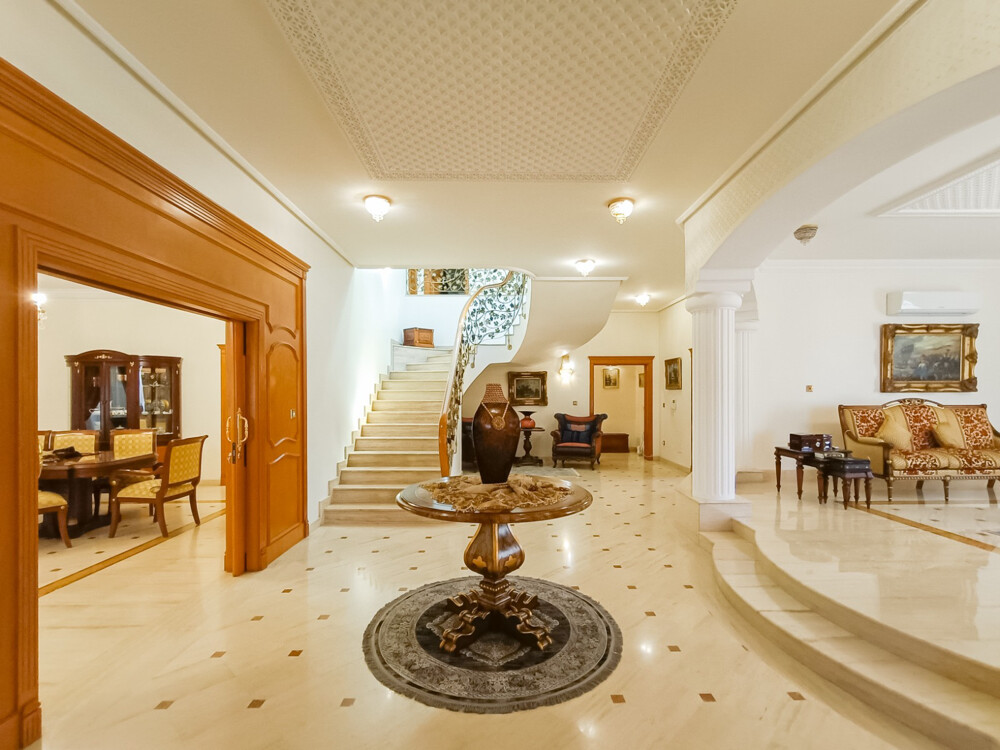 VILLA 5 BHK FOR SALE MAMOURA - 10