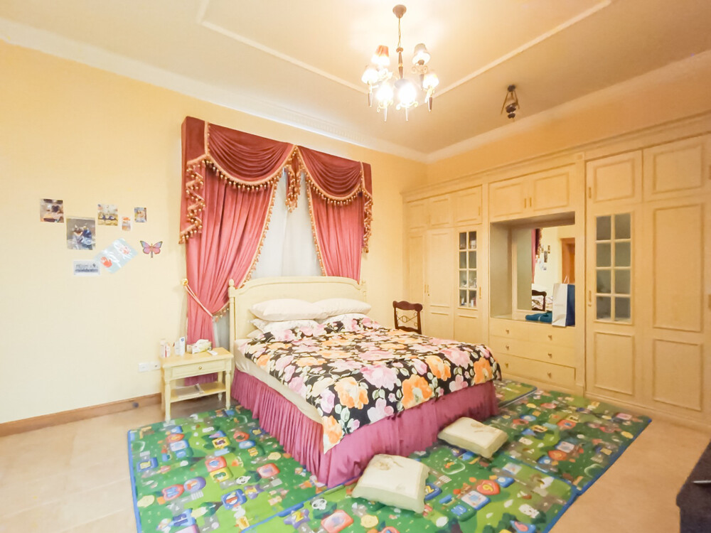 VILLA 5 BHK FOR SALE MAMOURA - 5