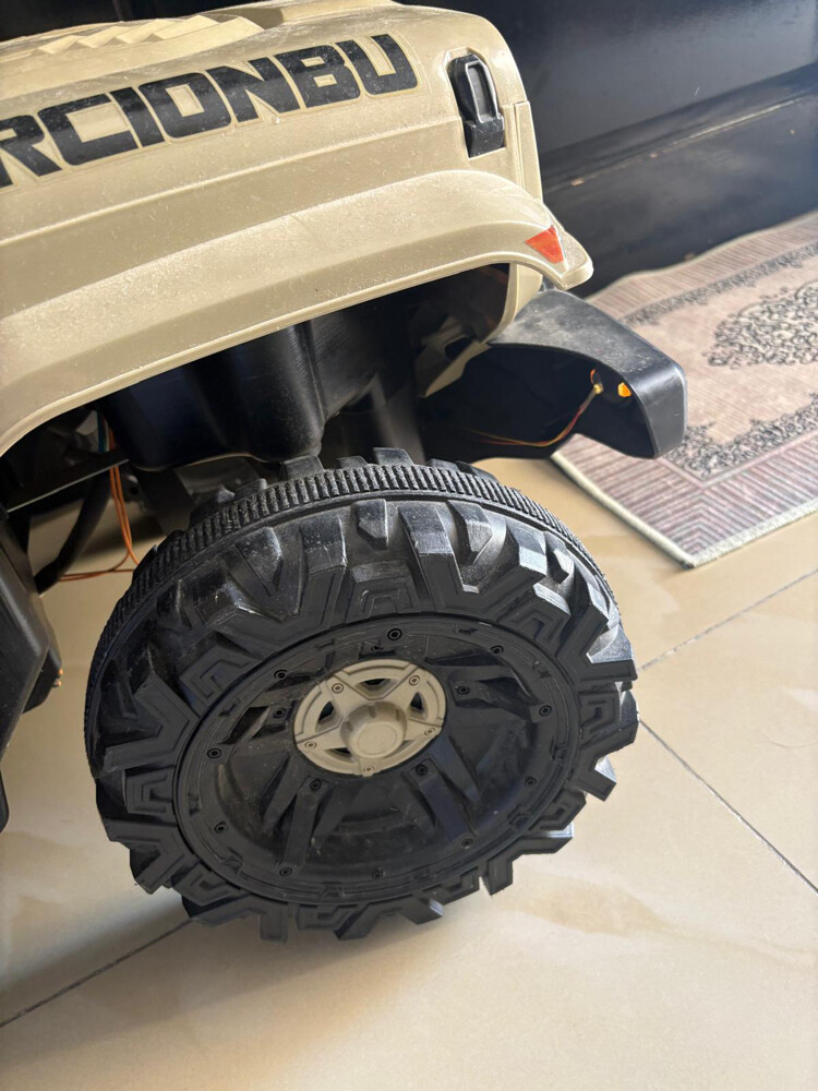 Kids Electric Jeep / Ride-On Car fo - 1