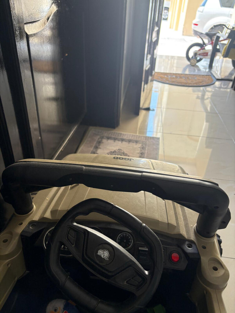 Kids Electric Jeep / Ride-On Car fo - 3