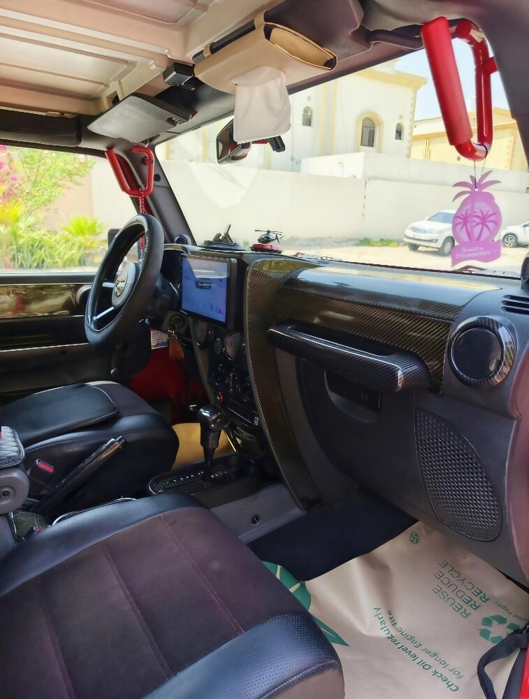 Jeep Wrangler Automatic - 4