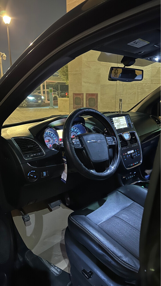 Chrysler Town & Country 2013 - 1