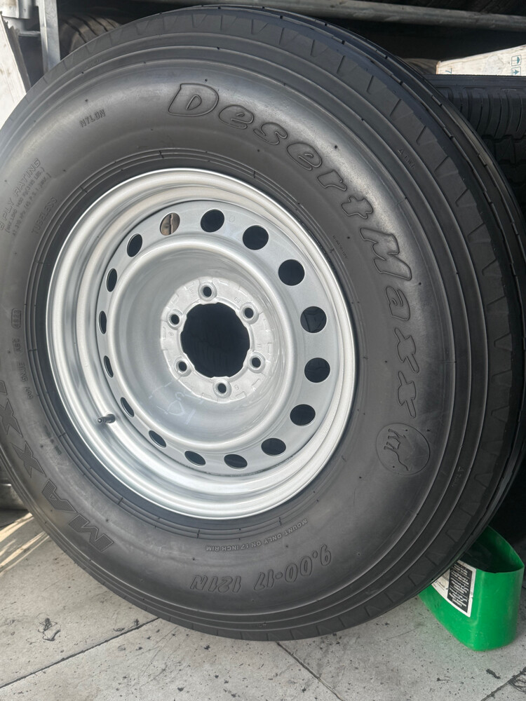 senabor17 orginal &maxxis - 4