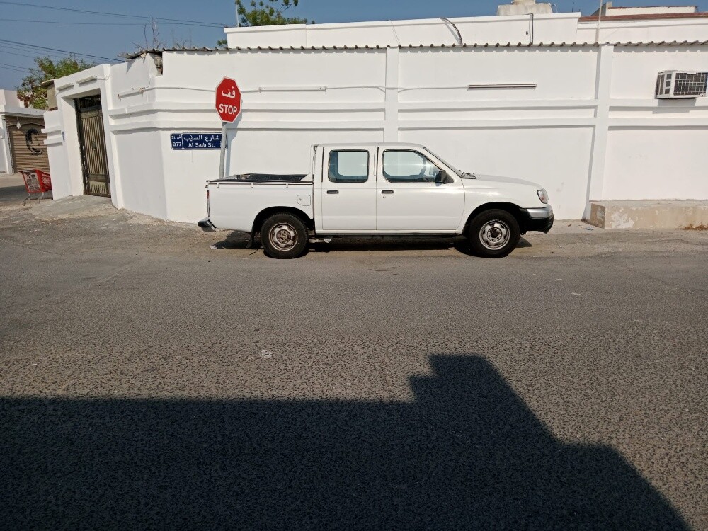 نيسان بيك أب - 2