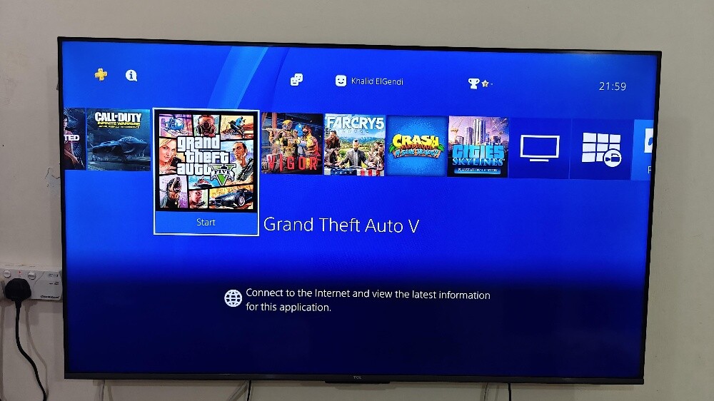 PlayStation 4 Pro 1TB - Like New - 7