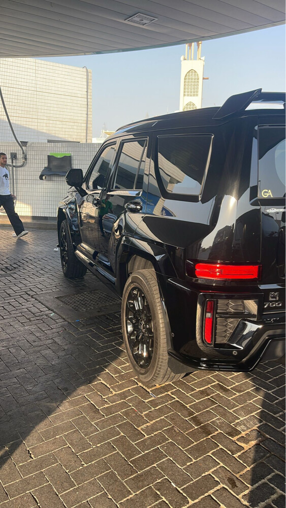 للبيع تانك 700 - 1