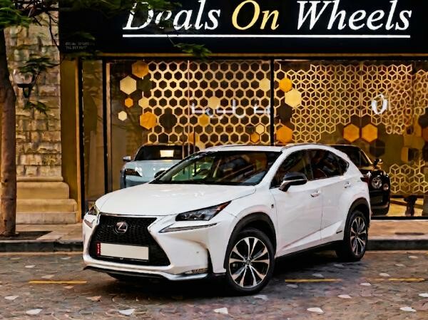 Lexus NX 200T - 1