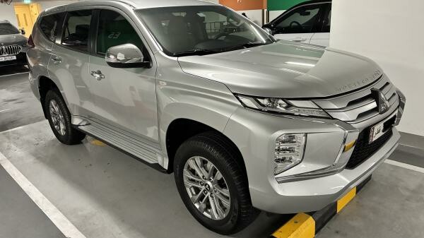 Mitsubishi Montero Sport GLS 4WD - 2