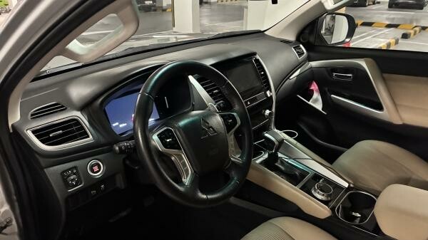 Mitsubishi Montero Sport GLS 4WD - 4