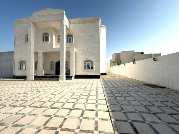 LUXURY CORNER VILLA WITH LIFT - 1