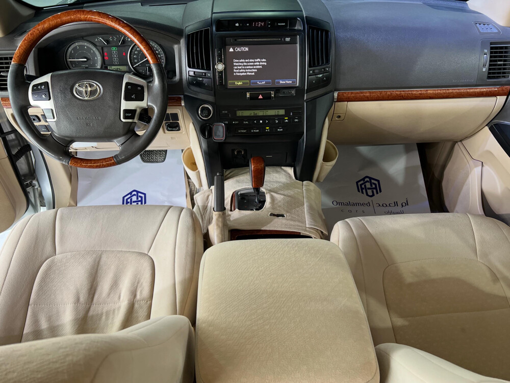 TOYOTA GXR V8 - 7