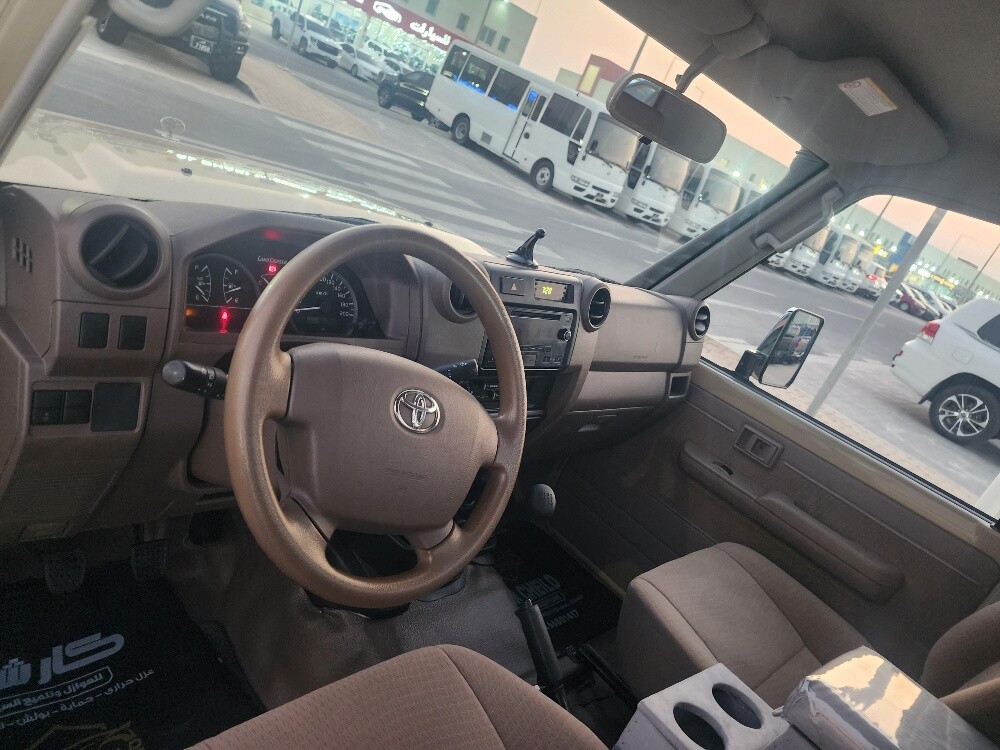 Toyota LX V8 - 8