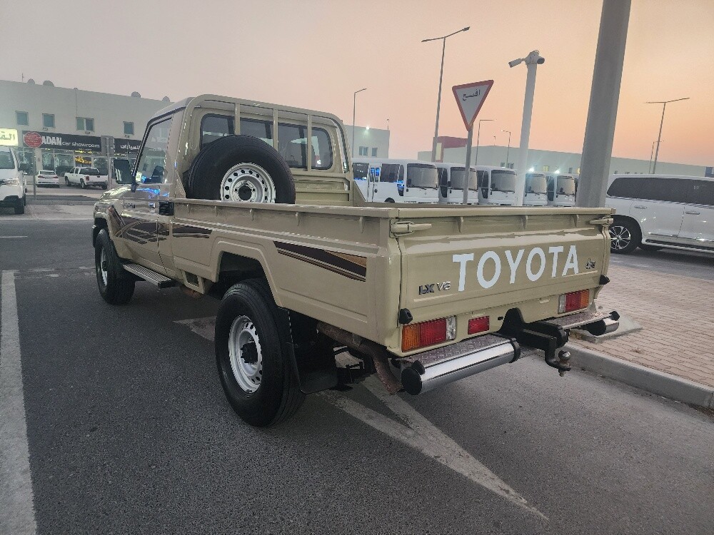 Toyota LX V8 - 4