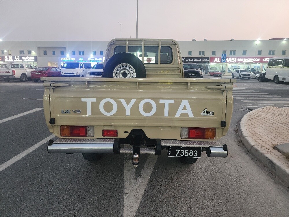 Toyota LX V8 - 6