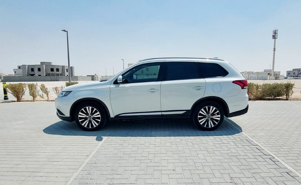 MITSUBISHI OUTLANDER - 17
