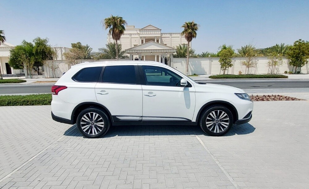 MITSUBISHI OUTLANDER - 8