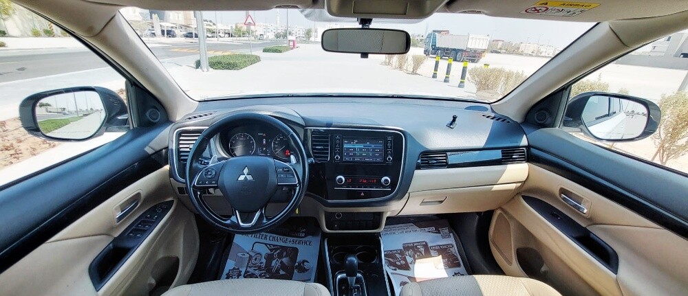 MITSUBISHI OUTLANDER - 16
