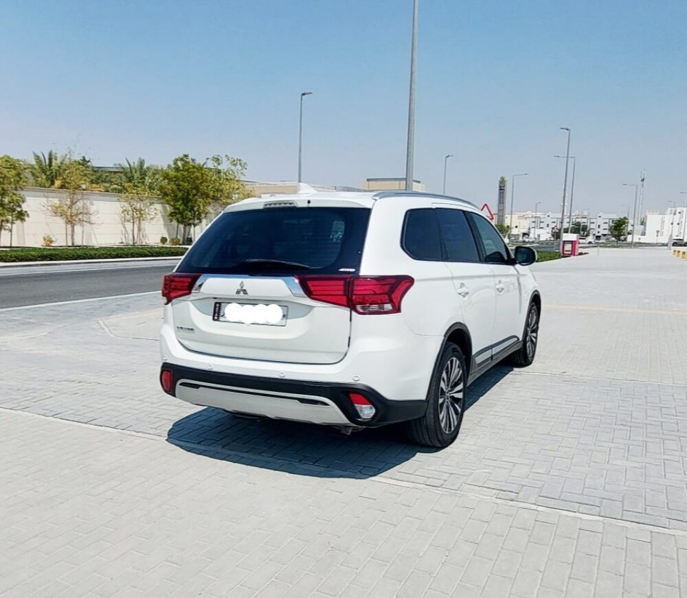 MITSUBISHI OUTLANDER - 5