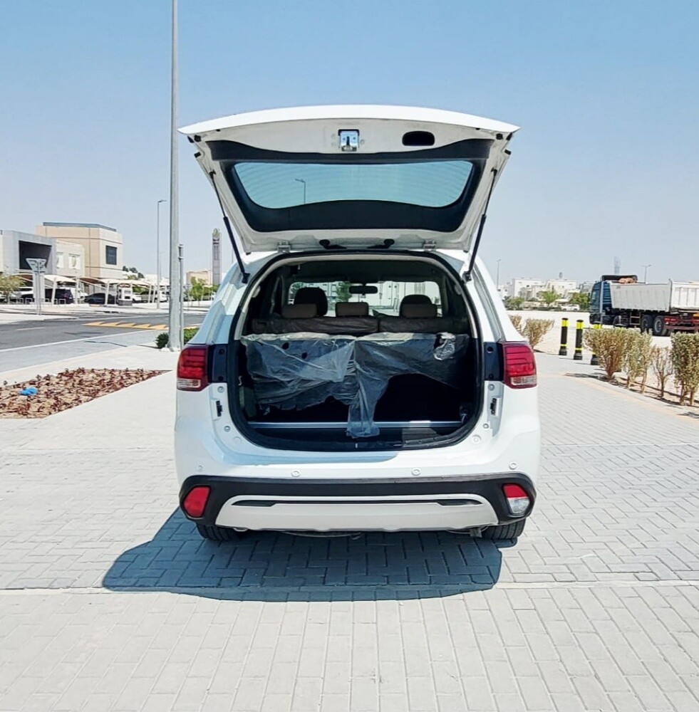 MITSUBISHI OUTLANDER - 2