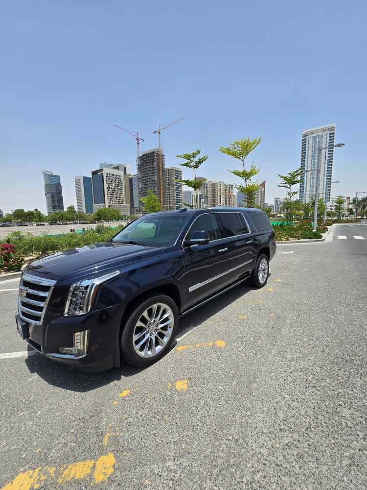 Cadillac Escalade Standard  - 2