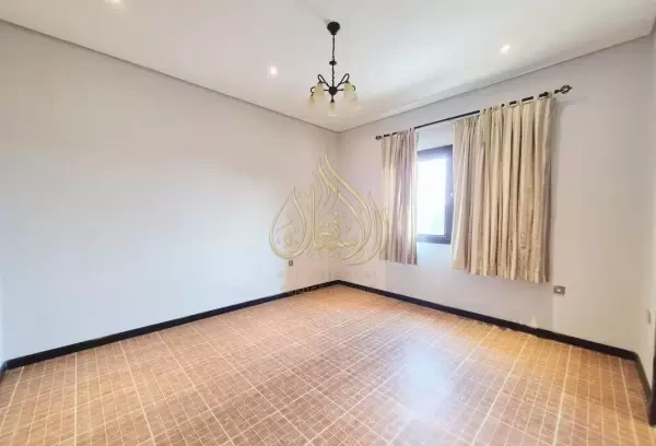 Elegant Villa in Al Hilal - 4