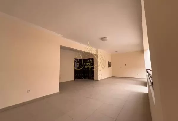 Spacious Villa in Al Wukair - 3