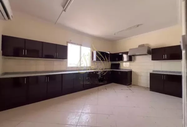 Spacious Villa in Al Wukair - 14