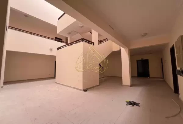 Spacious Villa in Al Wukair - 4