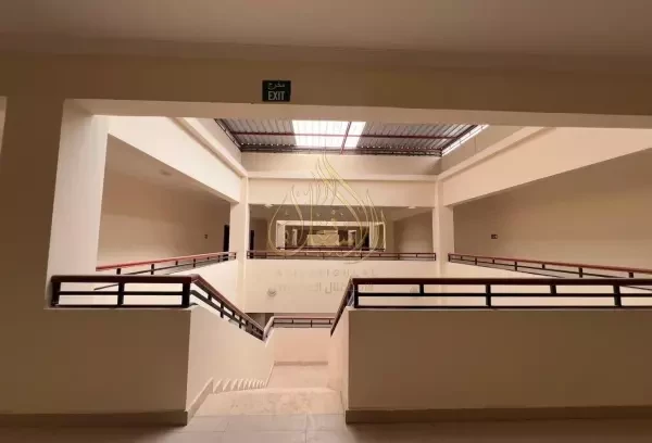 Spacious Villa in Al Wukair - 8