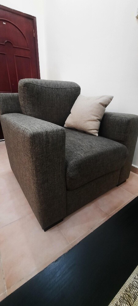 Seating set with table - 2