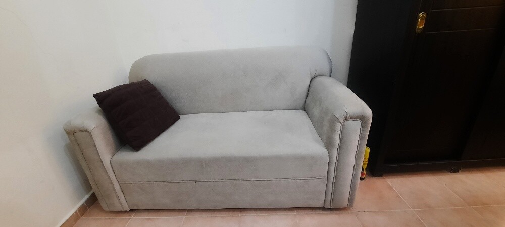 Seating set with table - 3