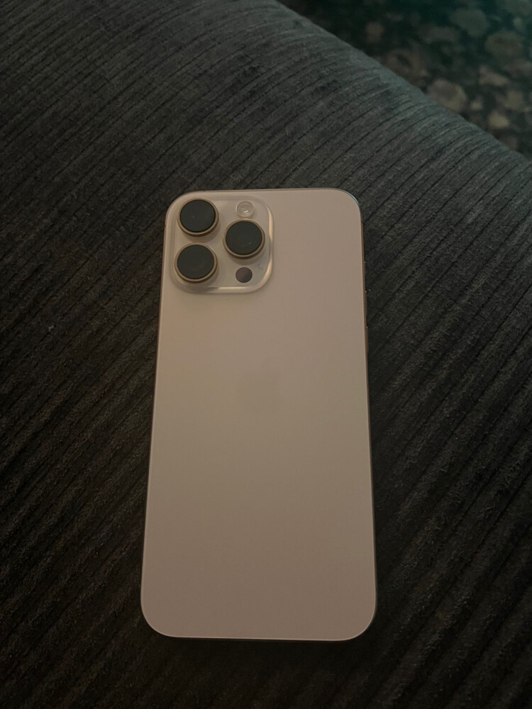 iPhone 16 pro max  - 2
