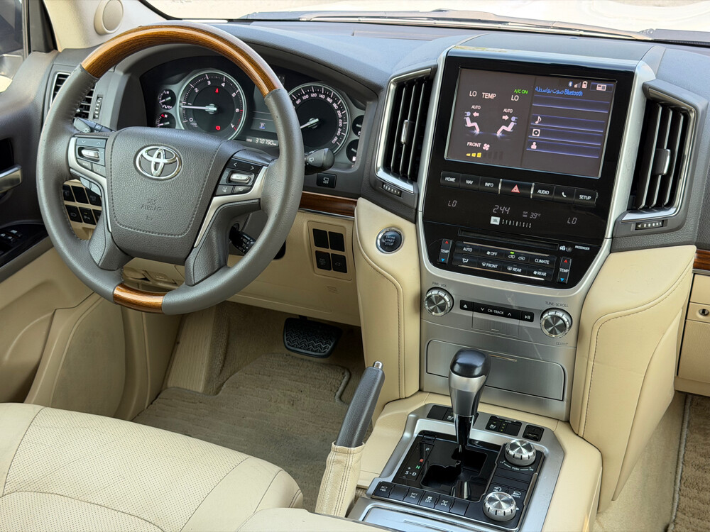 Land Cruiser V.XS 2016 - 16