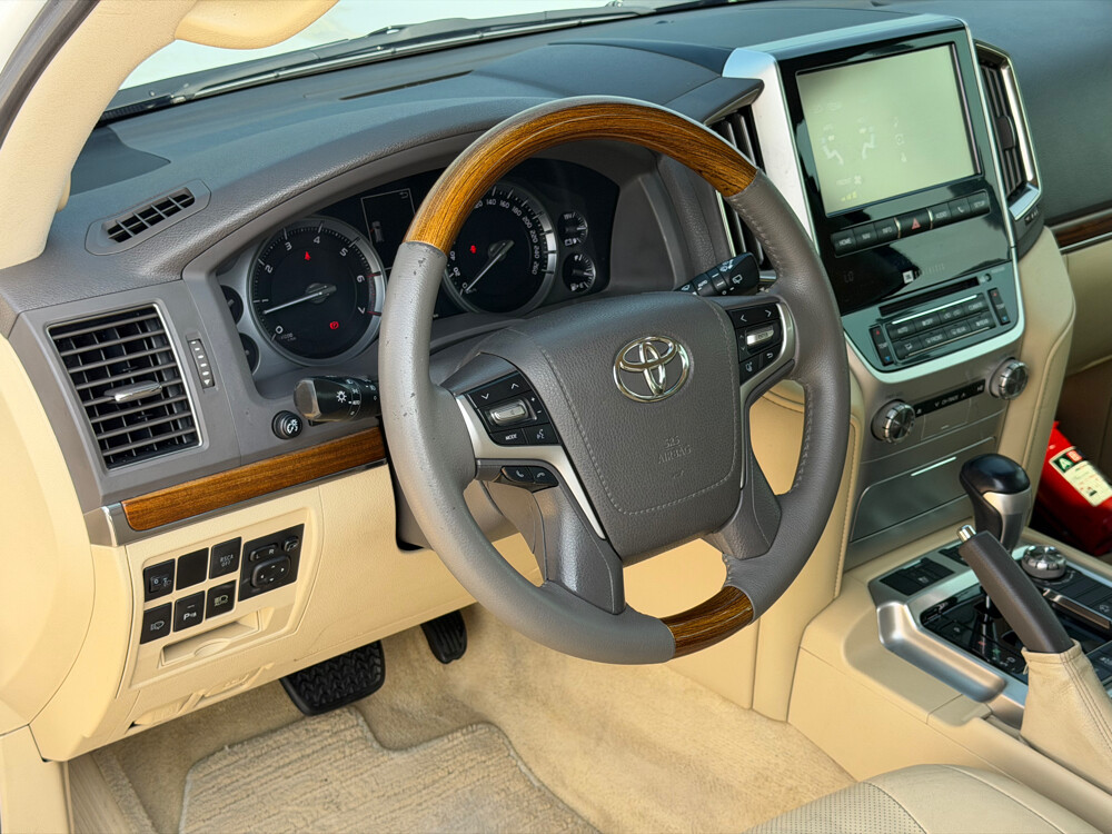 Land Cruiser V.XS 2016 - 7