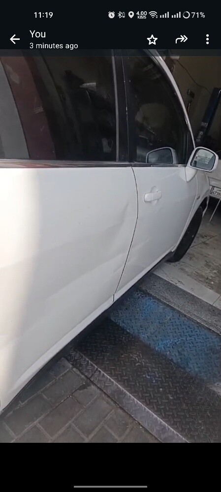 Nissan tida 2009 - 2
