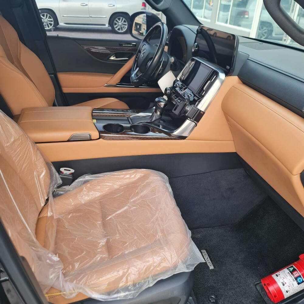 lexus lx600 - 7