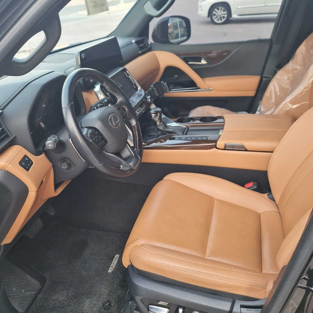 lexus lx600 - 6