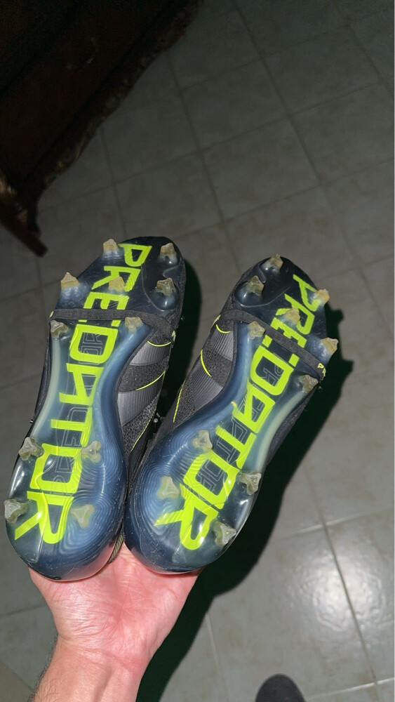 football shoes   - 2