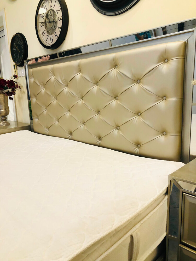 bedroom set selling - 7