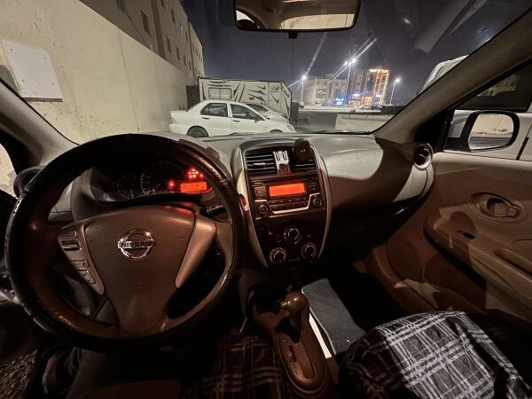 Nissan Sunny 2015 - 5