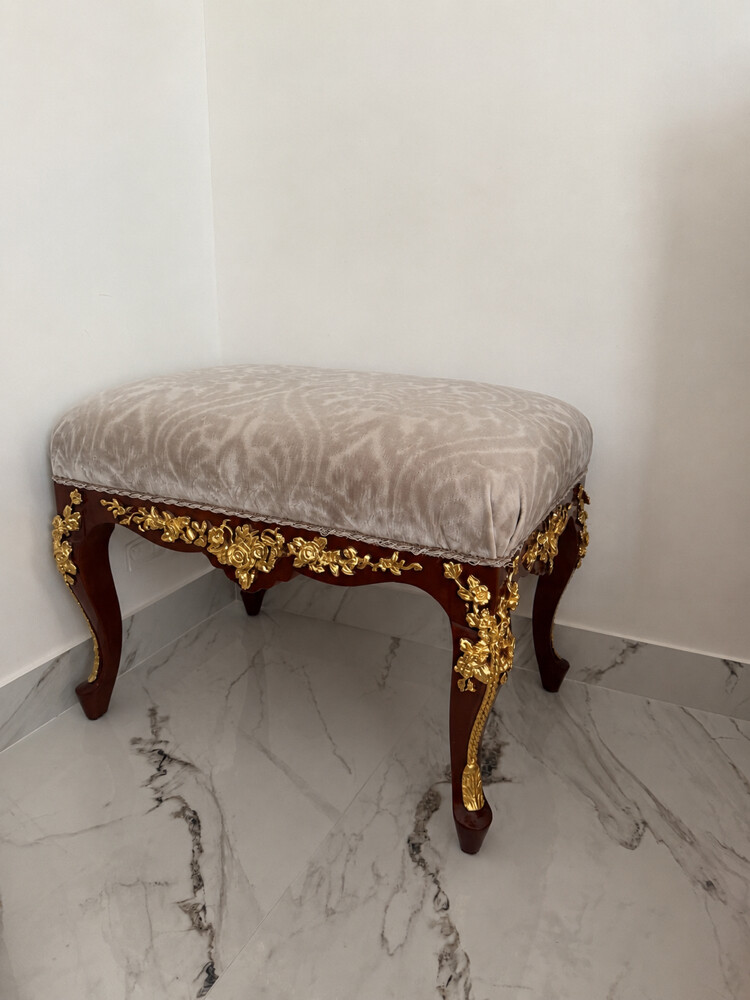 Palace entrance chairs - 3